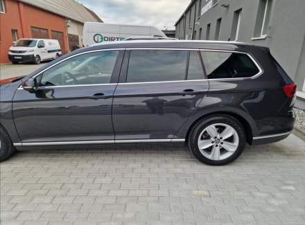 Volkswagen - Passat