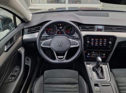 Volkswagen - Passat