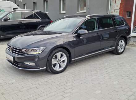 Volkswagen - Passat