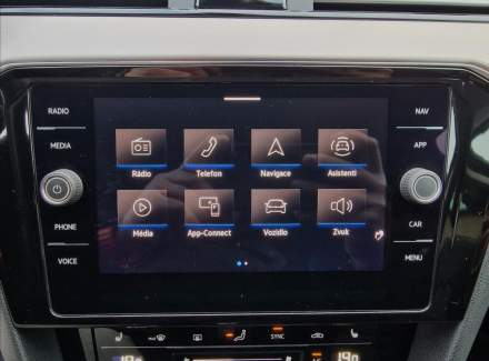 Volkswagen - Passat