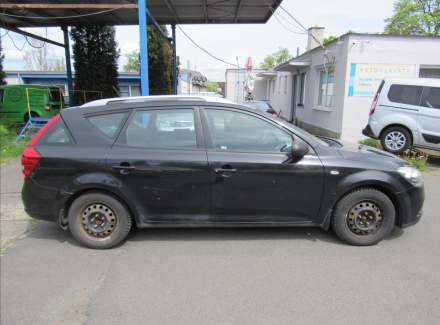 Kia - Cee'd