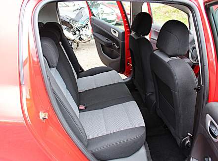 Peugeot - 307