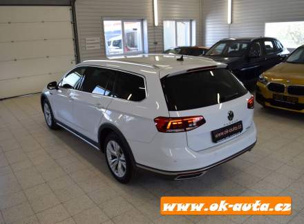 Volkswagen - Passat