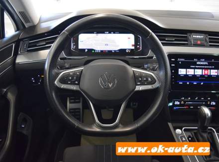 Volkswagen - Passat