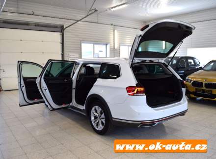Volkswagen - Passat