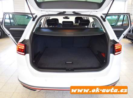 Volkswagen - Passat