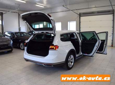 Volkswagen - Passat