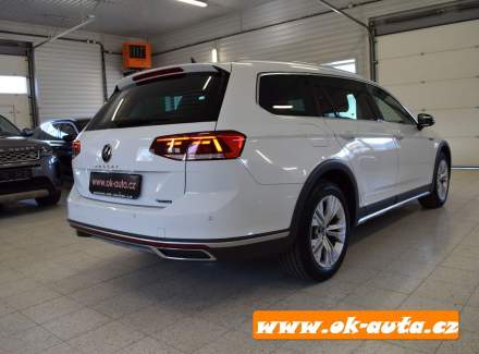 Volkswagen - Passat