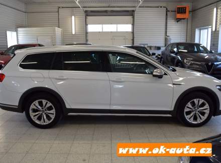 Volkswagen - Passat