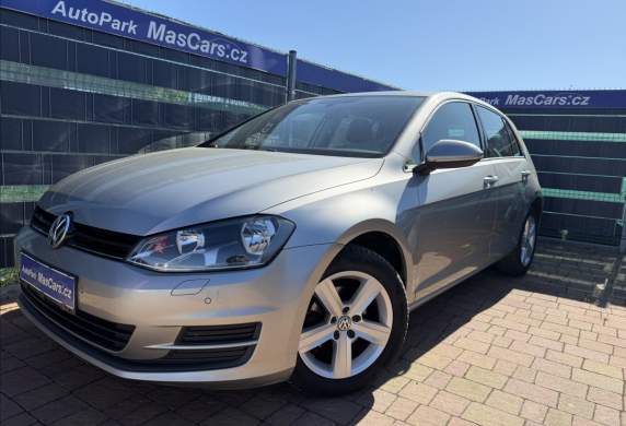 Volkswagen - Golf