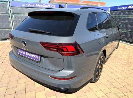 Volkswagen - Golf