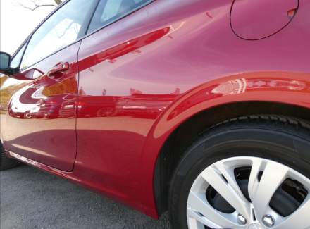 Peugeot - 208