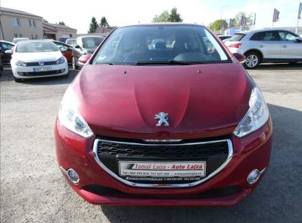 Peugeot - 208