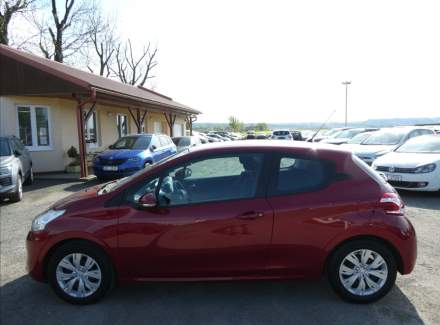 Peugeot - 208