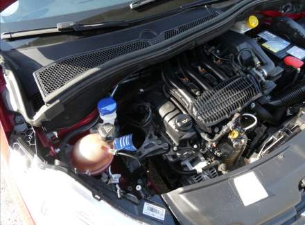 Peugeot - 208