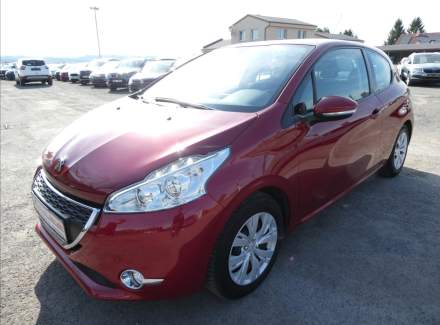 Peugeot - 208