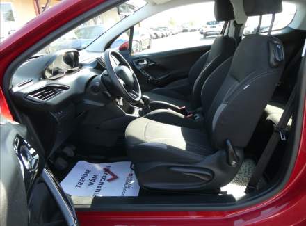 Peugeot - 208
