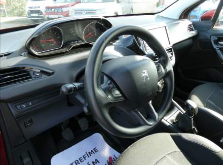 Peugeot - 208