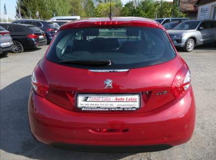 Peugeot - 208