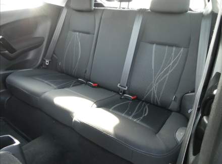 Peugeot - 208