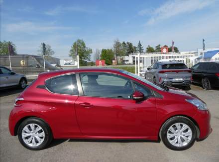 Peugeot - 208