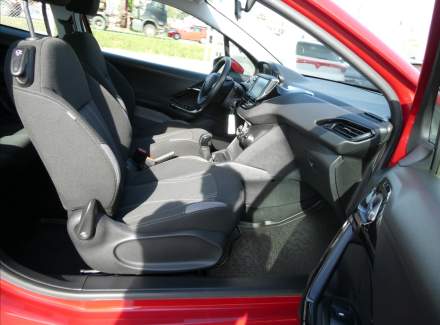 Peugeot - 208