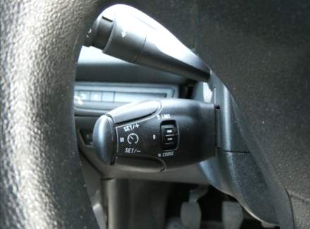 Peugeot - 208