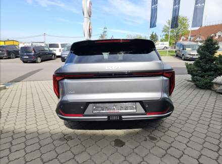 Kia - Avella