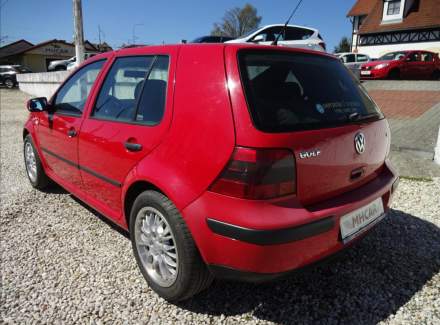 Volkswagen - Golf