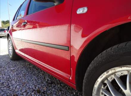 Volkswagen - Golf