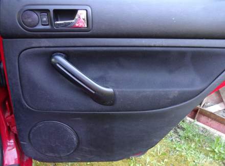 Volkswagen - Golf