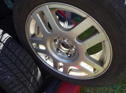 Volkswagen - Golf