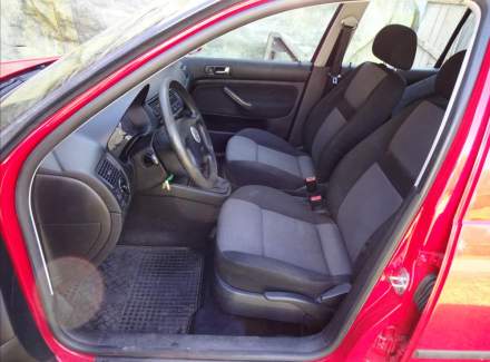 Volkswagen - Golf