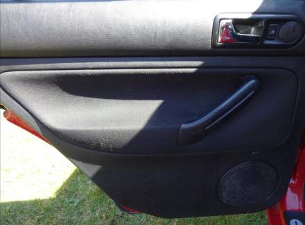 Volkswagen - Golf