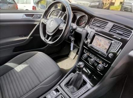 Volkswagen - Golf