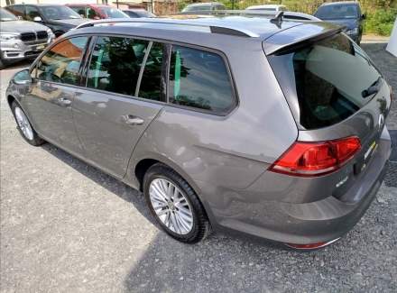 Volkswagen - Golf