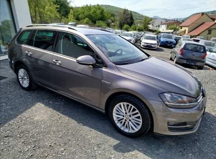 Volkswagen - Golf