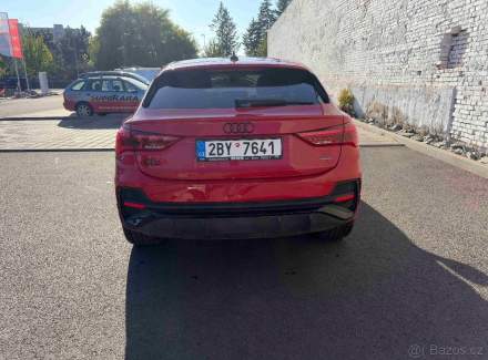 Audi - Q3