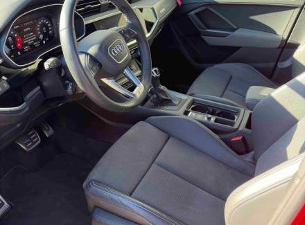 Audi - Q3
