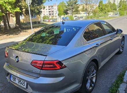 Volkswagen - Passat