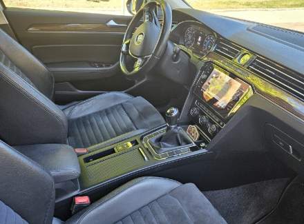Volkswagen - Passat