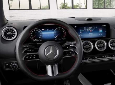 Mercedes-Benz - GLA