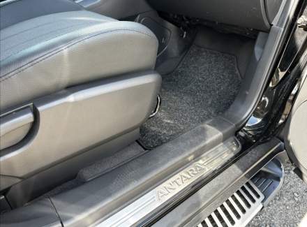 Opel - Antara