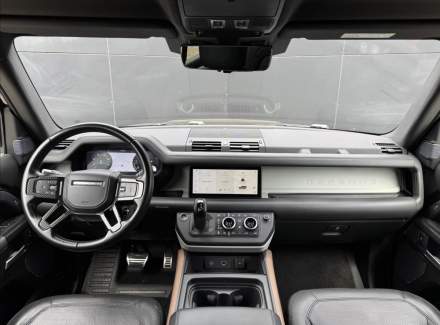 Land Rover - Defender
