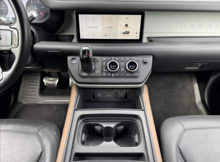 Land Rover - Defender
