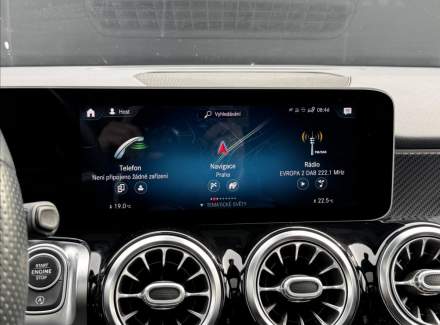 Mercedes-Benz - GLB