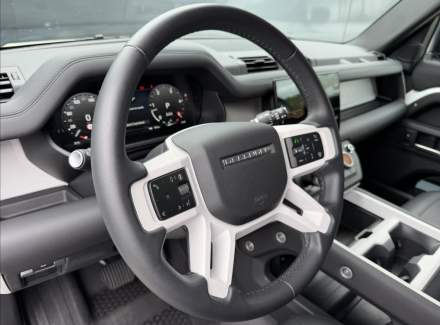 Land Rover - Defender
