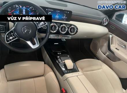Mercedes-Benz - CLA