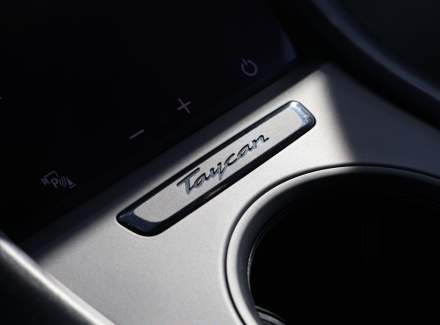 Porsche - Taycan