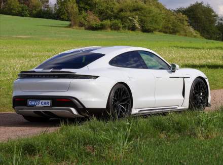 Porsche - Taycan